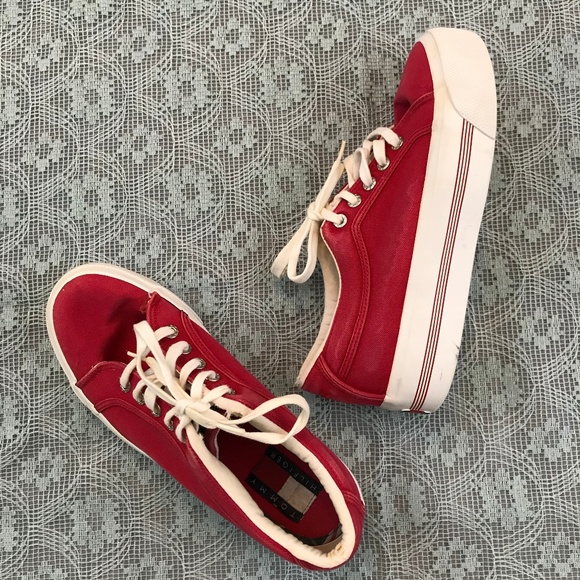 tommy hilfiger platform sneakers
